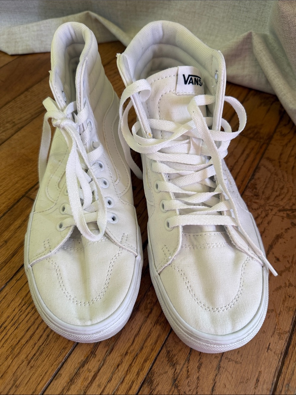 Vans White High-Top Canvas Sneakers — Clean All-White Style 8.5 women’s